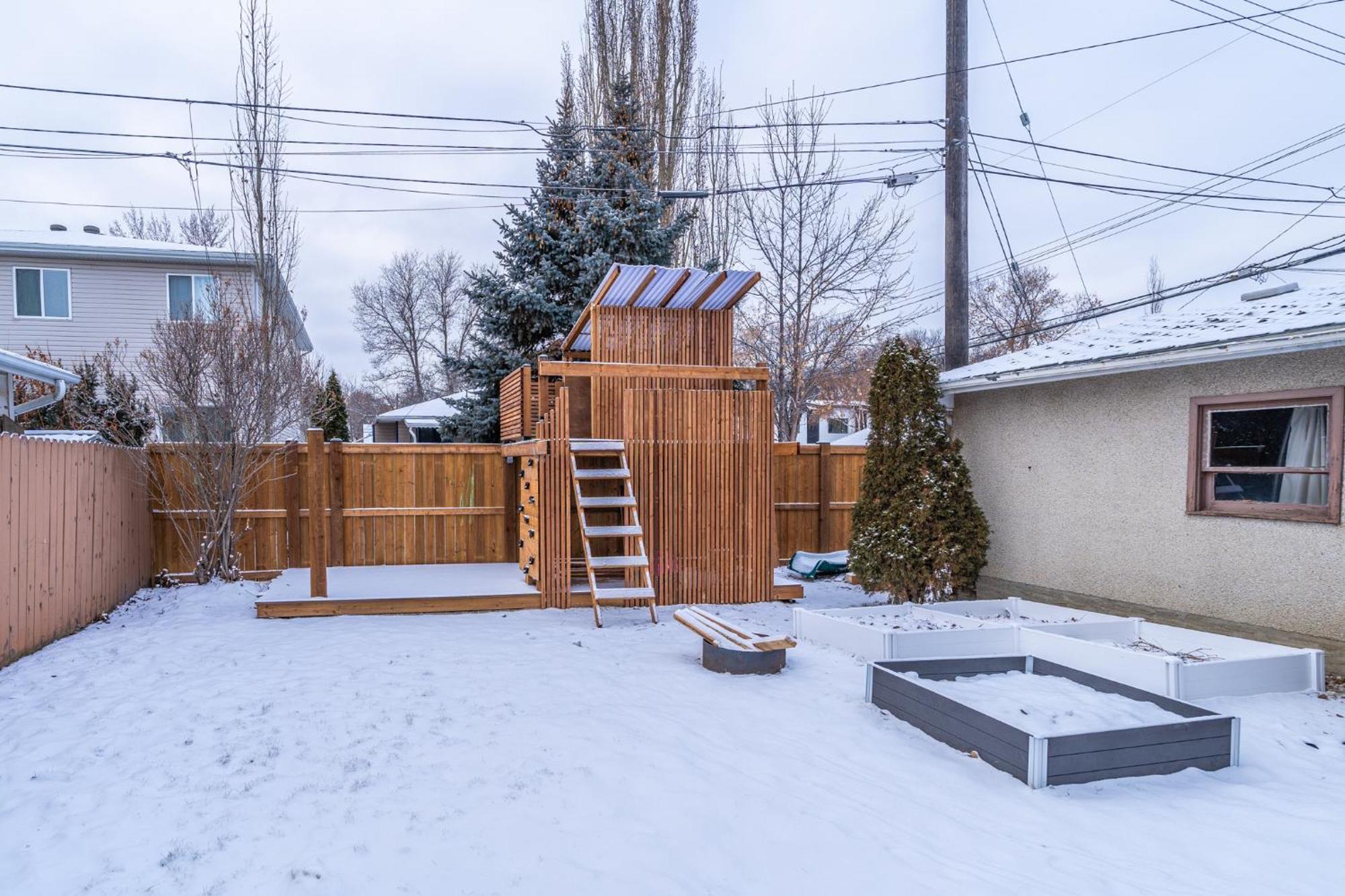 Central Edmonton Family Friendly Home Exterior photo